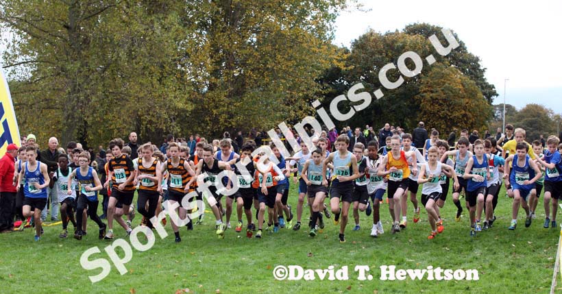 Under-13 boys start North East Harrier League, Blaydon. Photo: David T. Hewitson/Sports for All Pics